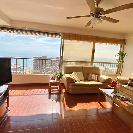 Zafiro Piso 14 Av. Costablanca Playa De San Juan Apartment