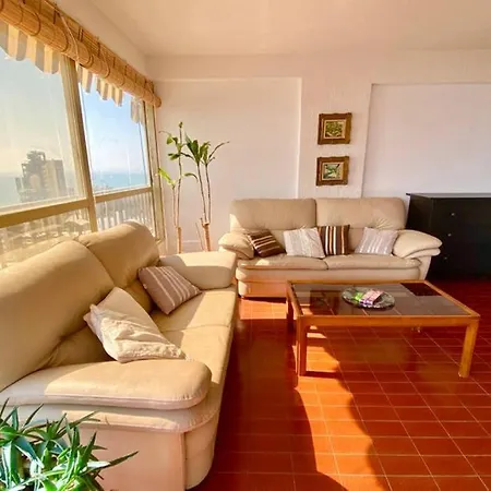 Zafiro Piso 14 Av. Costablanca Playa De San Juan *